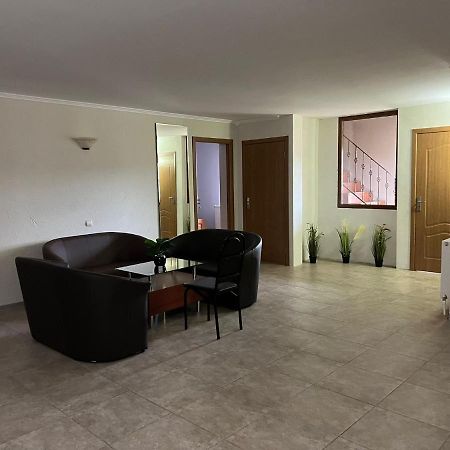 Pensiunea Lu' Movila Durau Exteriör bild