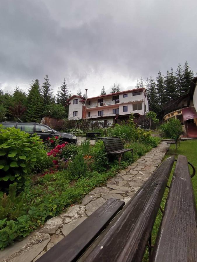Pensiunea Lu' Movila Durau Exteriör bild
